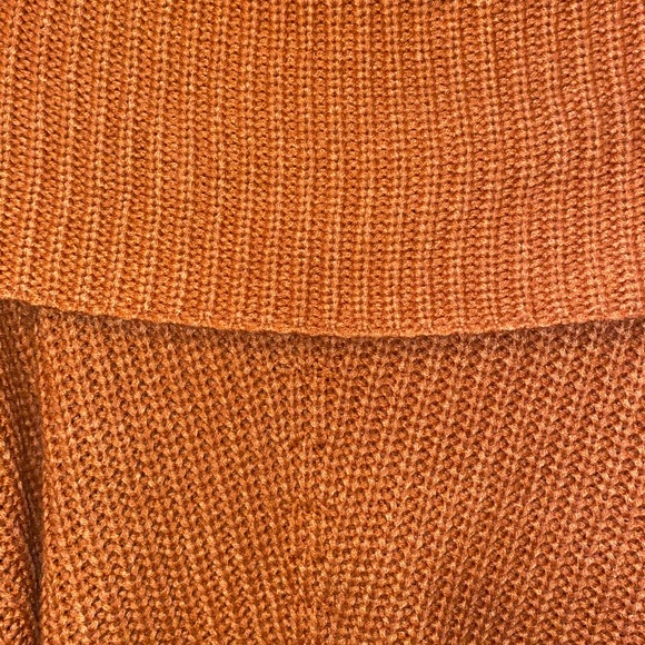 Chunky Umgee Sweater - Picture 2 of 2